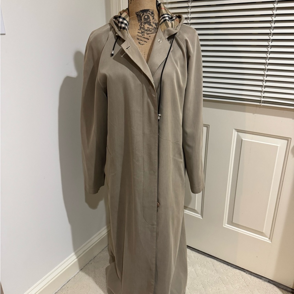 Vintage 90s Burberry Beige and Tan Trench Coat size Large